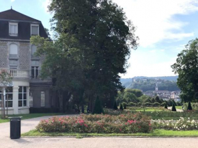 Le Bellevue - Parc, Gare et Vieille ville